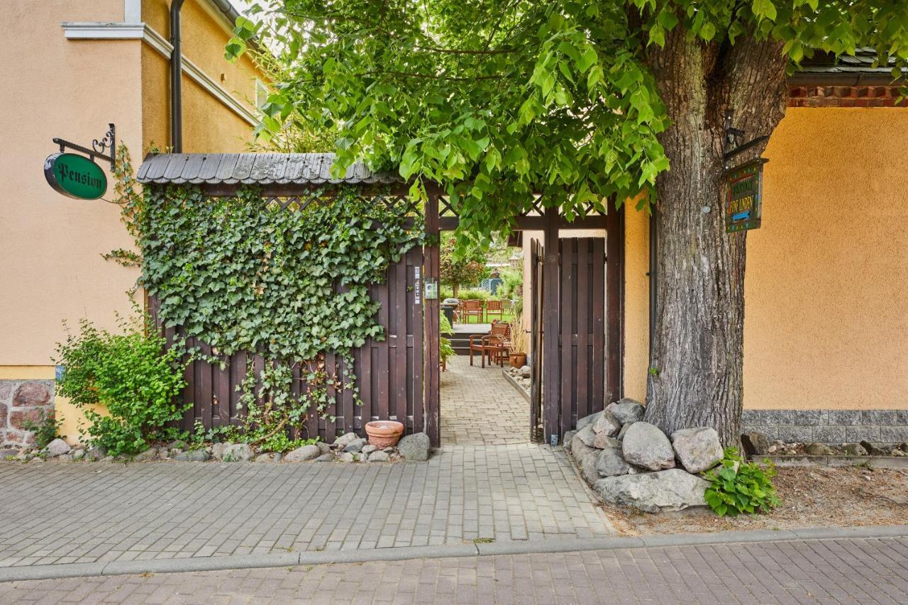 Готель Fuenf Linden Straupitz Екстер'єр фото